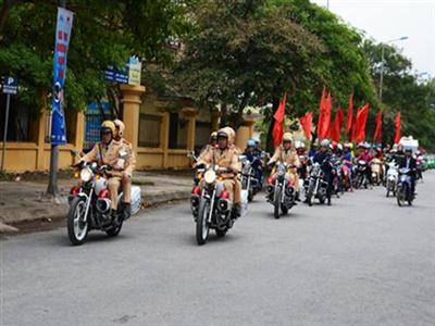 Hưng Yên ra quân thực hiện Năm An toàn giao thông, đợt cao điểm Tết Bính Thân 2016